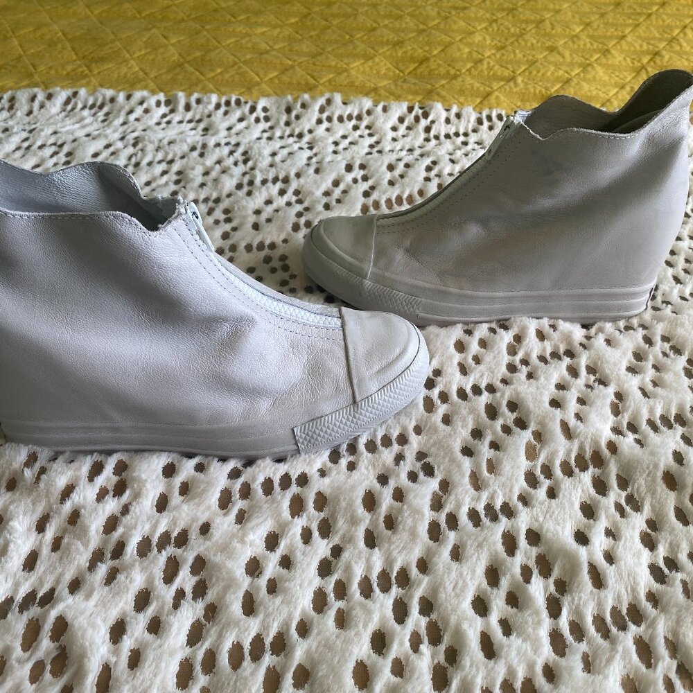 Converse Leather Hidden Wedge Shoes Women's Size 8